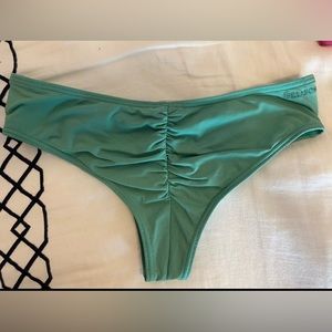 🔥🔥Billabong Bikini Bottoms